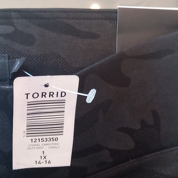 TORRID, Camo print high waist leggings - Picture 4 of 8
